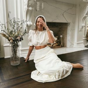 WEWOREWHAT Two Piece Crop Top and Ruffle Skirt Set